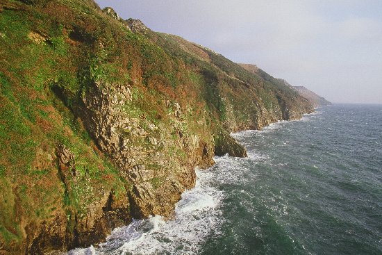 Lundy. View of east coast and Marine Nature Reserve, photo: Paul Glendell, English Nature